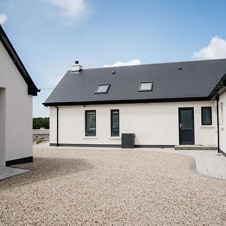 Semesterbostad Balleeghan House