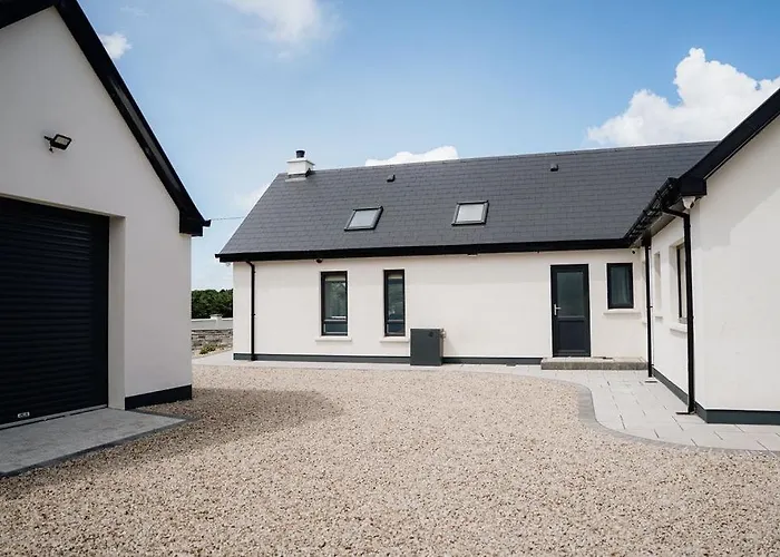 Semesterbostad Balleeghan House
